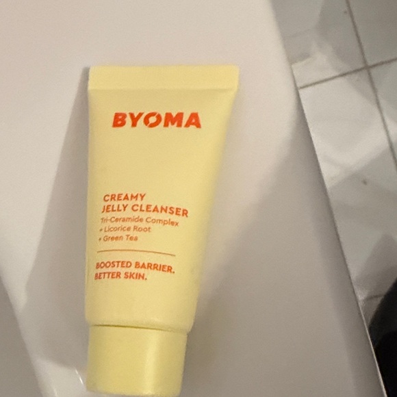 Byoma Other - BYOMA Creamy Jelly Cleanser - Yellow